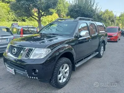 Usata Nissan Navara 190 CV (139 kW) 2012 Nero Pick-up