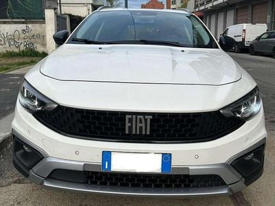 Usata Fiat Tipo Cross 101 CV (74 kW) 2021 Bianco Berlina
