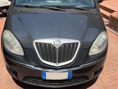 Usata Lancia Musa 77 CV (56 kW) 2010 Grigio Monovolume