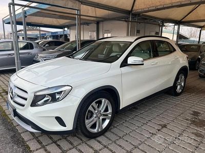 Usata Mercedes GLA200 Executive 136 CV (100 kW) 2017 Bianco SUV