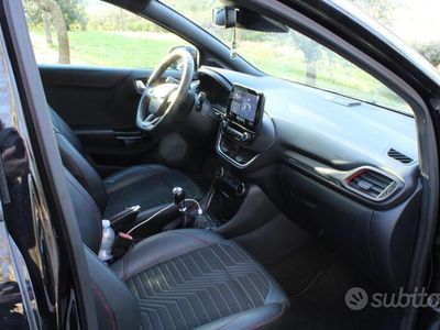Usata Ford Puma 125 CV (91 kW) 2022 Nero SUV