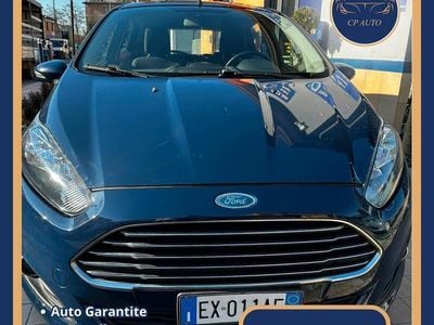 Blu Usata 2015 Ford Fiesta Business Edition Utilitaria | 4700 € (Buon prezzo)