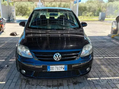 Usata VW Golf IV Goal 105 CV (77 kW) 2006 Blu Berlina