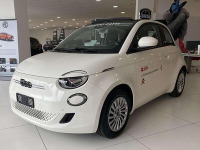 Usata Fiat 500C 42 kW (58 CV) 2024 Bianco gelato Cabrio