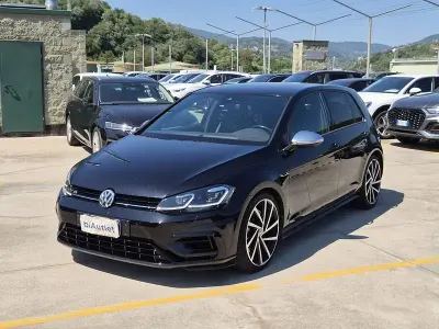 Usata VW Golf VII R 300 CV (220 kW) 2019 Nero Utilitaria
