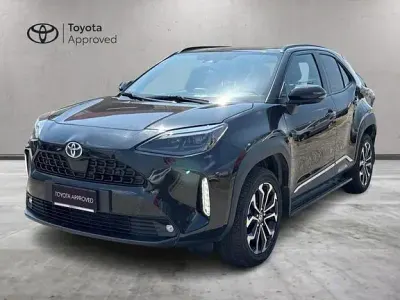 Usata Toyota Yaris Cross Trend 115 CV (84 kW) 2022 Deep black SUV