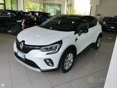 Usata Renault Captur 143 CV (105 kW) 2022 Bianco SUV