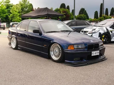 Usata BMW 320 150 CV (110 kW) 1993 Blu/azzurro Berlina