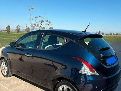 Usata Lancia Ypsilon 95 CV (69 kW) 2016 Blu Utilitaria