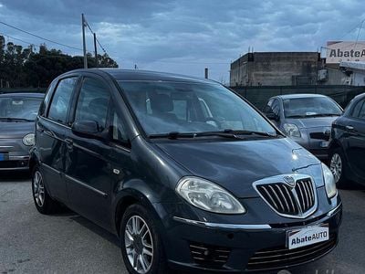 Usata Lancia Musa 95 CV (69 kW) 2012 Grigio Monovolume
