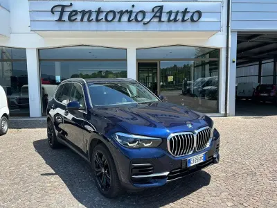 Usata BMW X5 286 CV (210 kW) 2022 Bluazzurro SUV
