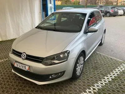 Usata VW Polo Comfortline 75 CV (55 kW) 2012 Grigio Utilitaria