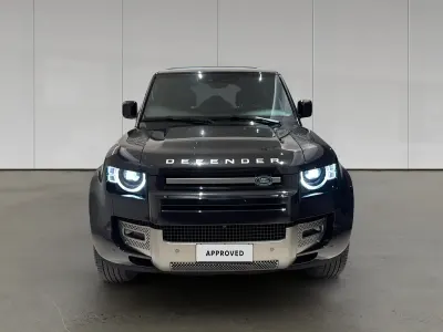 Usata Land Rover Defender SE Dynamic 200 CV (147 kW) 2025 Santorini black SUV