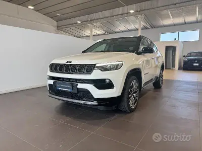 Usata Jeep Compass Summit 131 CV (96 kW) 2025 Bianco SUV