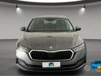 Usata Skoda Octavia Executive 150 CV (110 kW) 2023 Grigio Station wagon