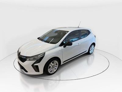 Begagnad Renault Clio V Evolution 101 HK (74 kW) 2025 Vit Sedan