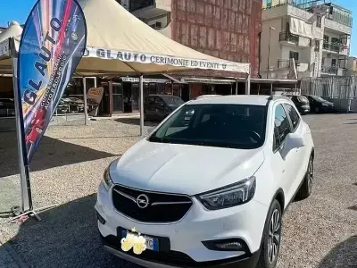 Usata Opel Mokka X 110 CV (80 kW) 2018 Bianco SUV