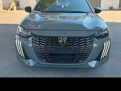 Usata Peugeot 208 GT 101 CV (74 kW) 2025 Grigio Utilitaria