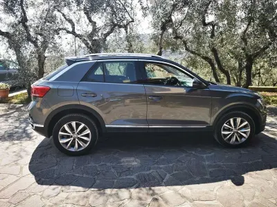 Usata VW T-Roc Style 150 CV (110 kW) 2019 Grigio SUV