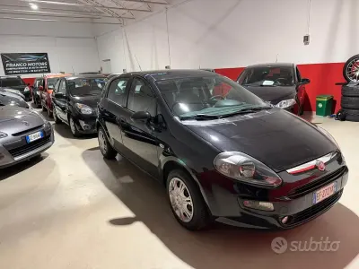 Usata Fiat Punto Evo Dynamic 69 CV (50 kW) 2011 Nero Utilitaria