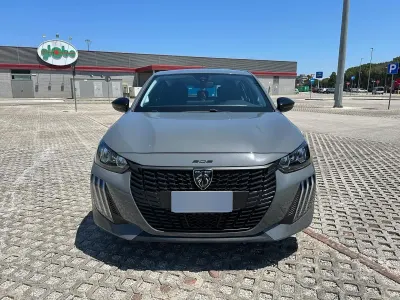 Usata Peugeot 208 75 CV (55 kW) 2024 Grigio Utilitaria