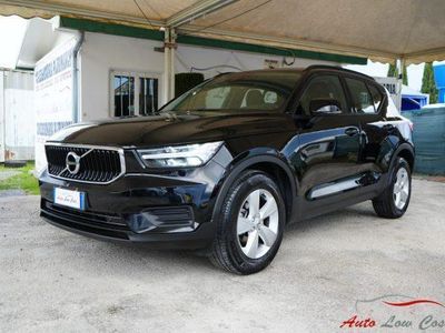 usata Volvo XC40 T2 Momentum Core