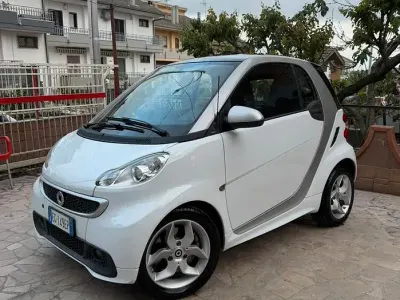 Usata Smart ForTwo Coupé 71 CV (52 kW) 2011 Bianco Coupé