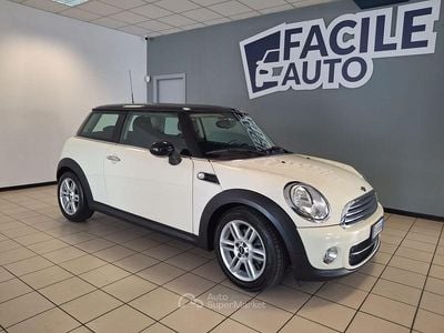 Usata Mini Cooper D Hype 111 CV (81 kW) 2014 Beige Utilitaria