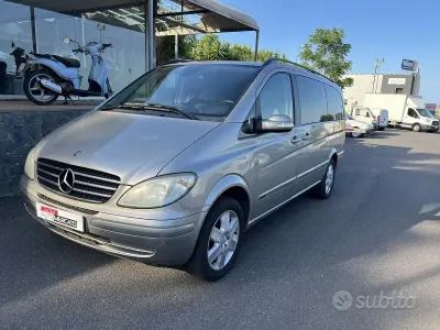 Usata Mercedes Viano 116 CV (85 kW) 2010 Grigio Monovolume