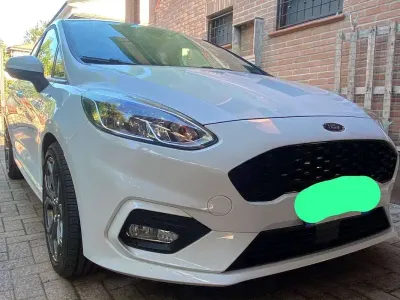 Usata Ford Fiesta ST-Line 86 CV (63 kW) 2018 Bianco Utilitaria