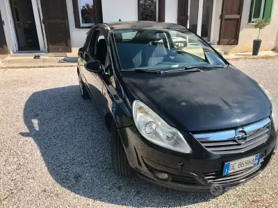 Usata Opel Corsa 75 CV (55 kW) 2007 Nero Utilitaria