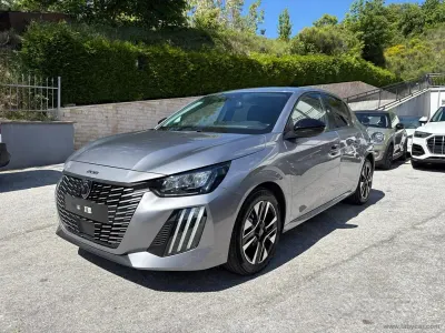 Usata Peugeot 208 Allure 102 CV (75 kW) 2024 Grigio Utilitaria