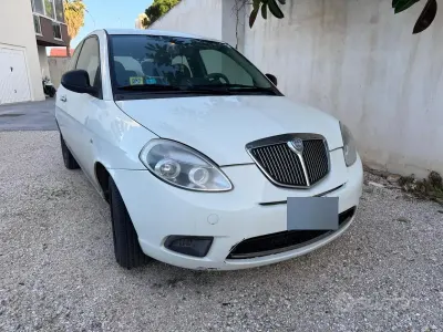 Usata Lancia Ypsilon 75 CV (55 kW) 2011 Utilitaria