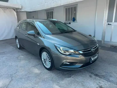 Usata Opel Astra Dynamic 110 CV (80 kW) 2018 Grigio Station wagon