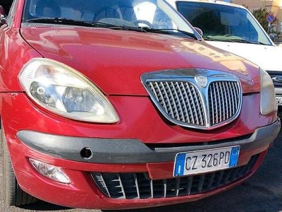 Usado Lancia Ypsilon 60 HP (44 kW) 2006 Vermelho Citadino