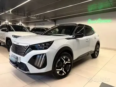 Usata Peugeot 2008 GT 131 CV (96 kW) 2024 Bianco perlato SUV