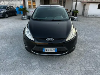 Usata Ford Fiesta Titanium 82 CV (60 kW) 2009 Nero Berlina