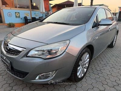 Usata Opel Astra Cosmo 110 CV (80 kW) 2010 Grigio Berlina