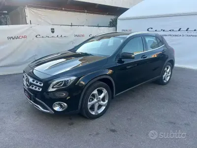 Usata Mercedes GLA200 Premium 136 CV (100 kW) 2018 Nero SUV