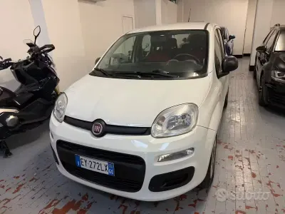 Usata Fiat Panda Lounge 85 CV (62 kW) 2015 Bianco Utilitaria