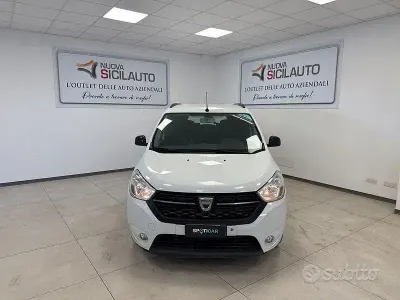 Usata Dacia Lodgy Comfort 116 CV (85 kW) 2021 Bianco Monovolume