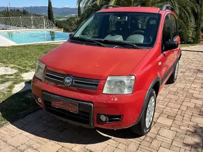 Käytetty Fiat Panda 4x4 Climbing 69 HP (50 kW) 2010 Punainen Viistoperä
