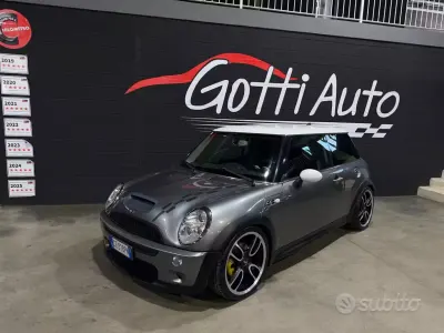 Begagnad Mini Cooper S 170 HK (125 kW) 2006 Grå Halvkombi