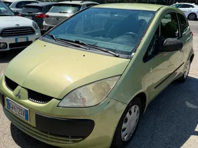Usata Mitsubishi Colt Invite 75 CV (55 kW) 2005 Verde Utilitaria