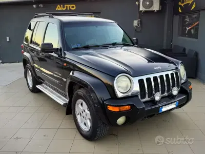Second-hand Jeep Cherokee Limited 150 CP (110 kW) 2003 Negru SUV