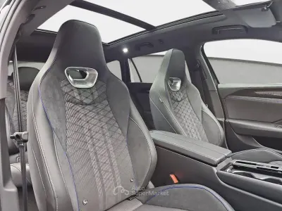 Nieuw VW Passat R-line 150 PK (110 kW) 2026 Zwart Stationwagen