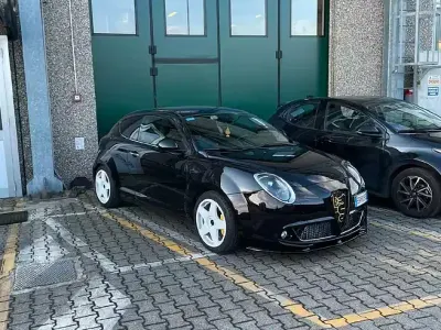 Usata Alfa Romeo MiTo 120 CV (88 kW) 2010 Nero Utilitaria