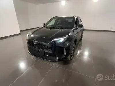 Nuova Toyota Yaris Hybrid Trend 116 CV (85 kW) 2026 Berlina