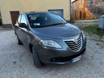 usata Lancia Ypsilon Ypsilon0.9 t.air Silver ecochic metano 80cv