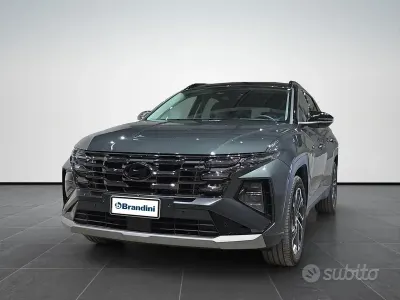 Usata Hyundai Tucson 180 CV (132 kW) 2025 Cypress green pearl + two tone SUV
